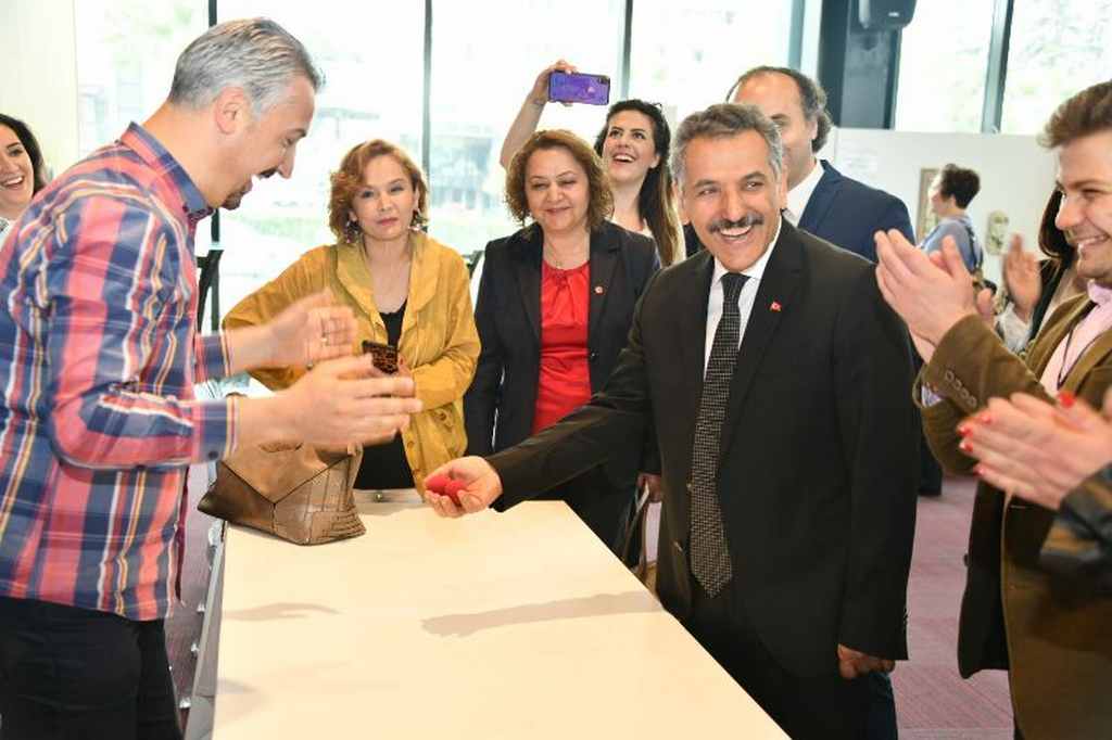 Sanat varsa incelik olur